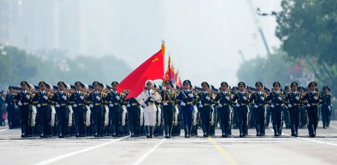 九三阅兵：铭记历史，捍卫和平——集中观看纪念中国人民抗日战争暨世界反法西斯战争胜利80周年大会直播